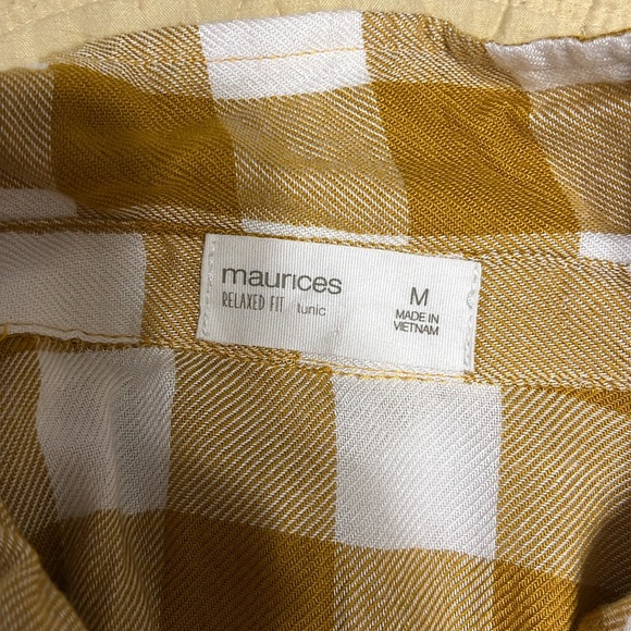 Maurice’s flannel, color yellow, size medium - Picture 4 of 4